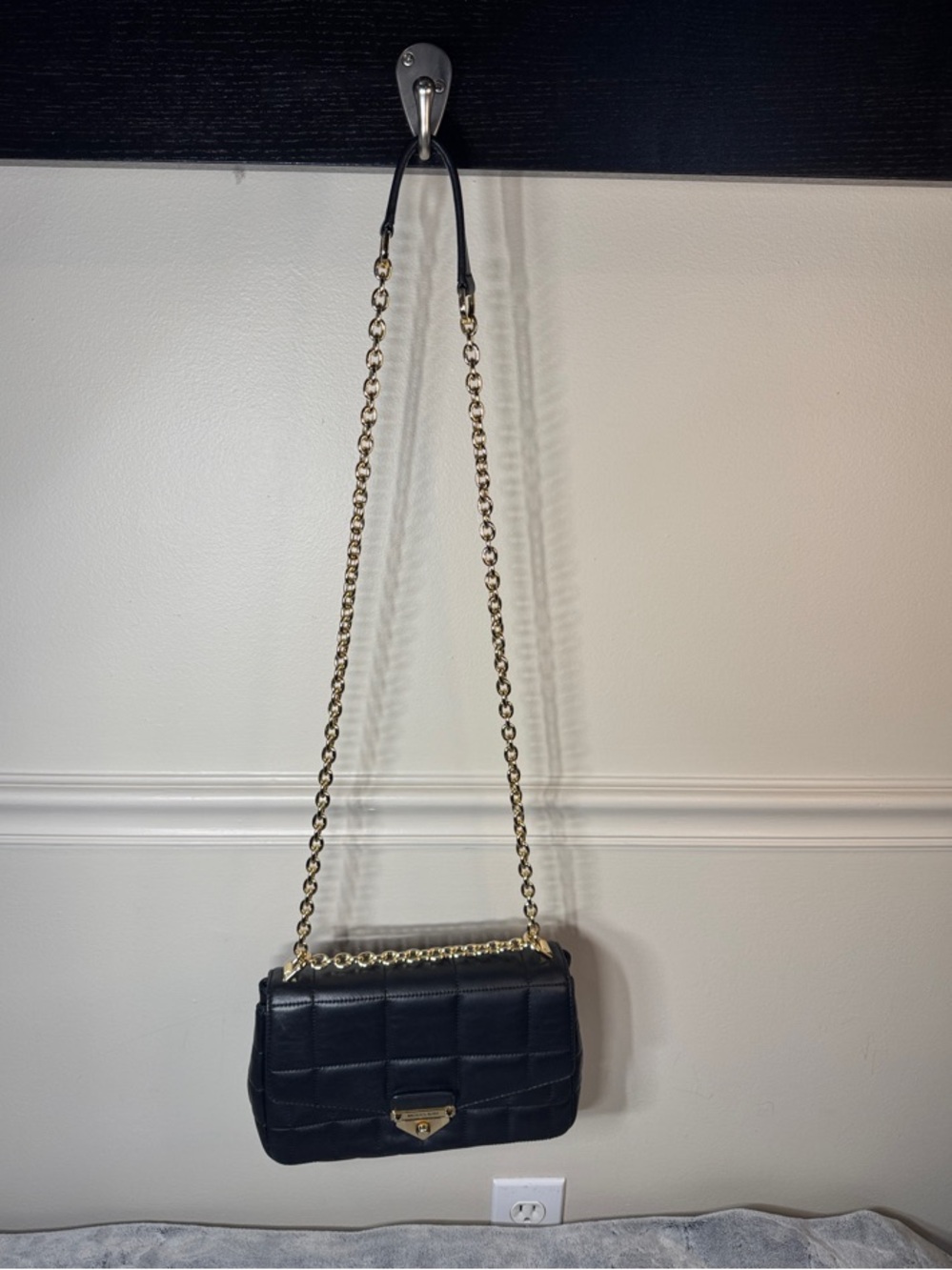 MICHAEL Michael Kors SoHo Large Quilted Leather Shoulder Bag - Black & Gold - Picture 6 of 16